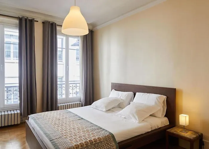 Saint-germain-des-pres 60m2 * باريس